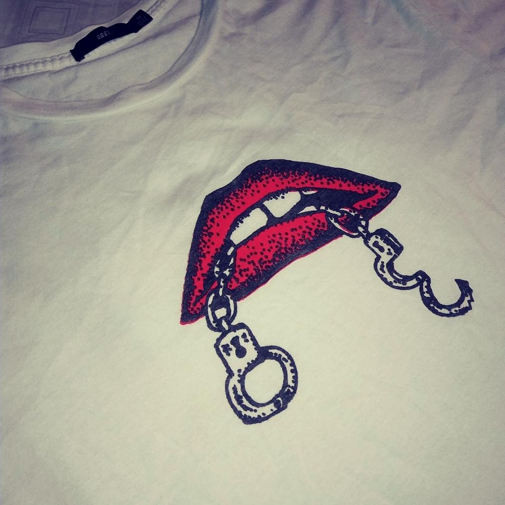 OBEY tshirt - Picture 5 of 8
